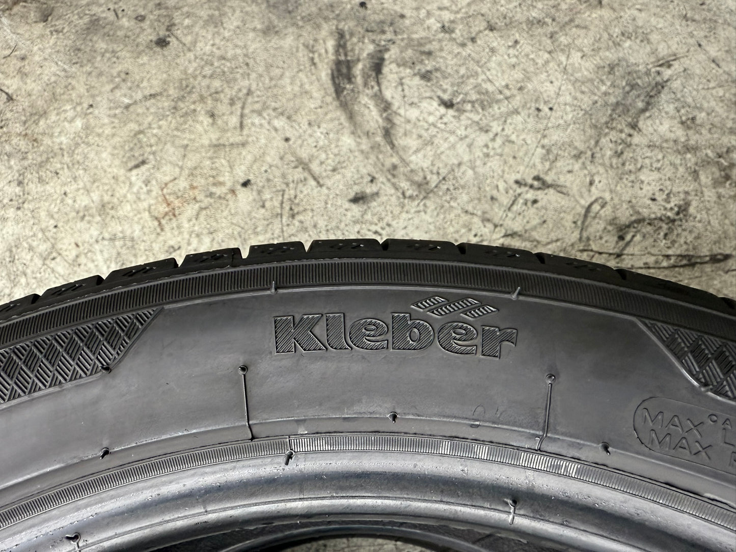 Usato: 2 Gomme 225/45R18 95Y XL Kleber Estive 90% Residui