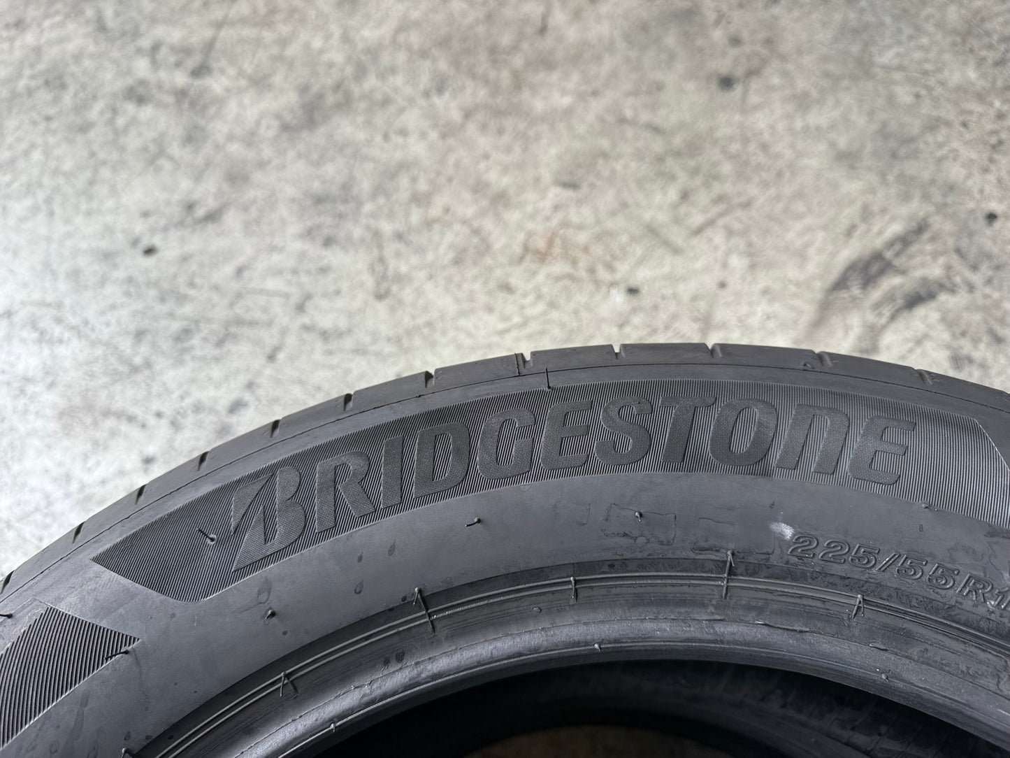 Usato: 2 Gomme 225/55R18 98V Bridgestone Pneumatici Estivi 95% Residui