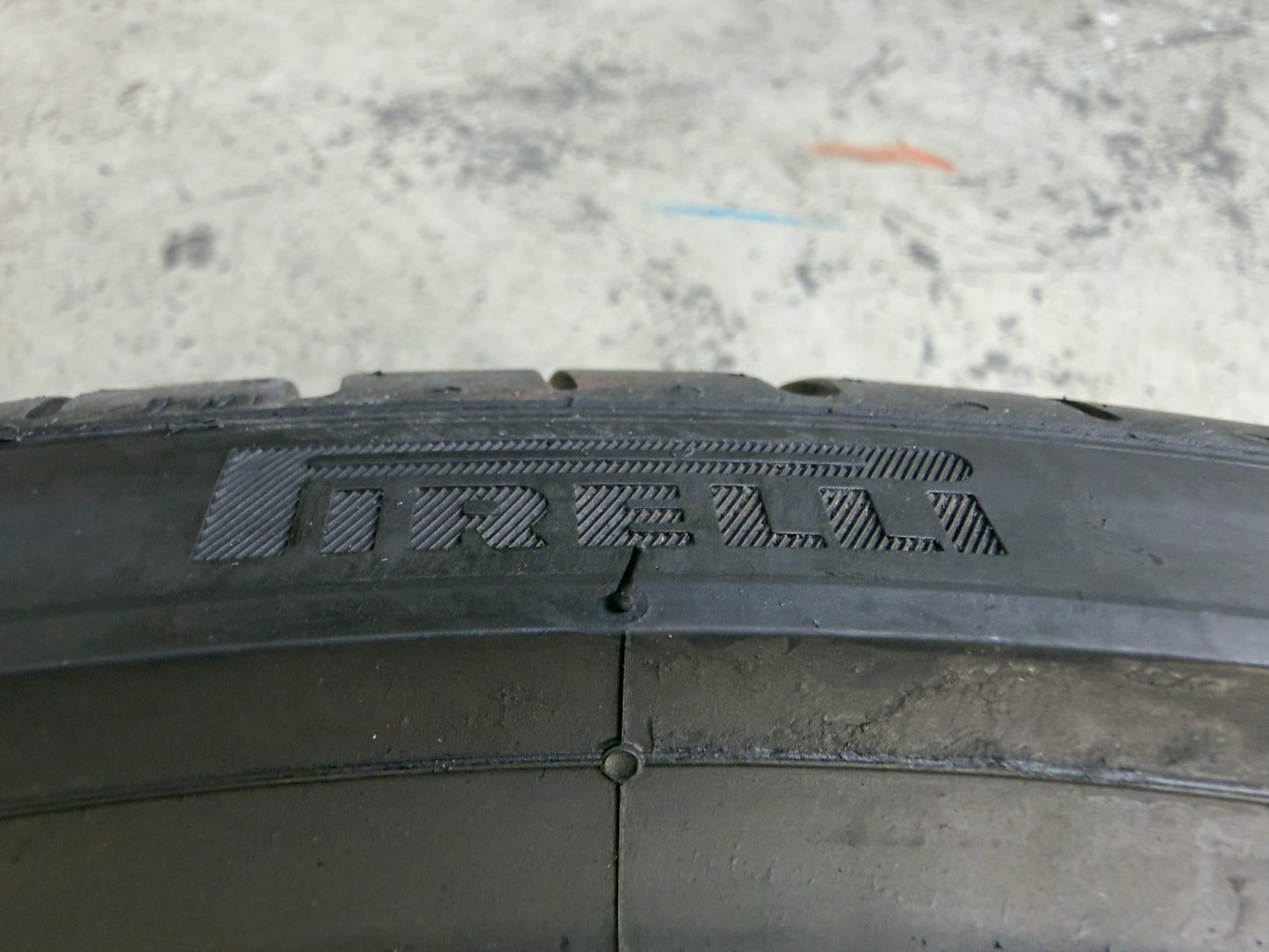 Usato: 2 Pneumatici Pirelli P Zero (PZ4) Sport 205/40R18 86W XL (*) FSL Run Flat Estivi 85% Residui
