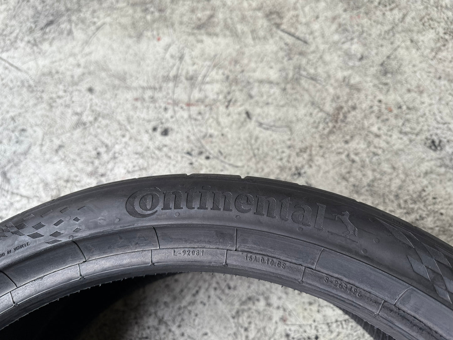 Usato: 4 Gomme 235/35ZR19 91Y XL Continental Estivi 90% Residui