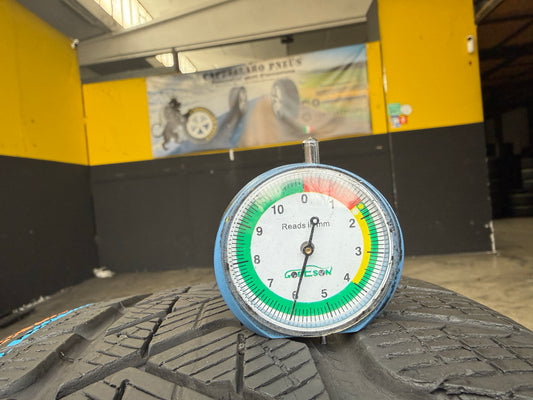 Usato: 2 Gomme 235/55R18 104H XL Pirelli Invernali 85% residui