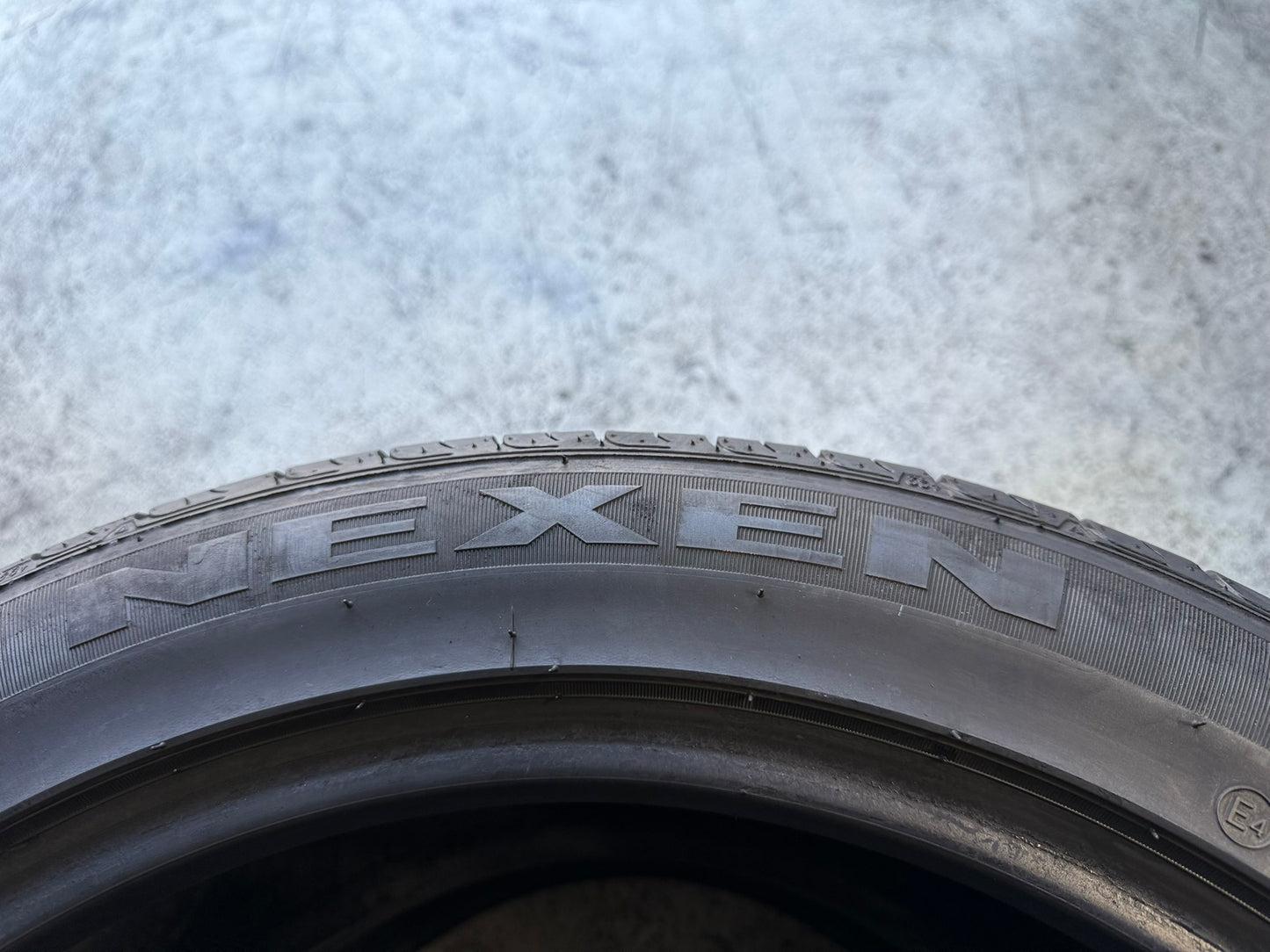 Usato: 2 Gomme 255/45R19 100V Nexen Estive 95% Residuo