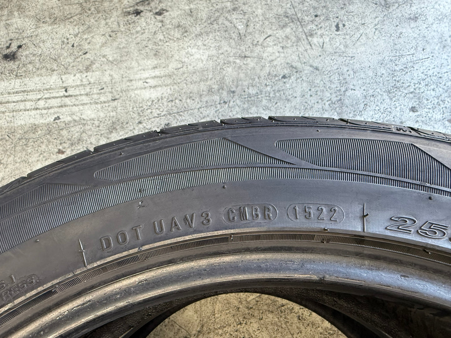 Usato: 2 Gomme 255/45R19 100V Nexen Estive 95% Residuo