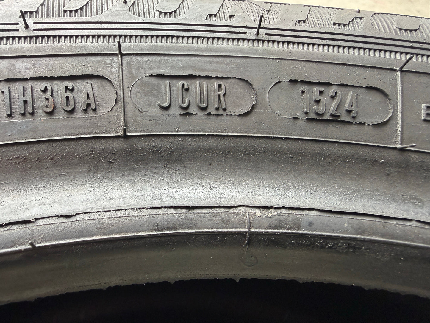 Usato: 2 Pneumatici Dunlop Sport BluResponse 215/50R17 95V XL Estivi 90% Residui