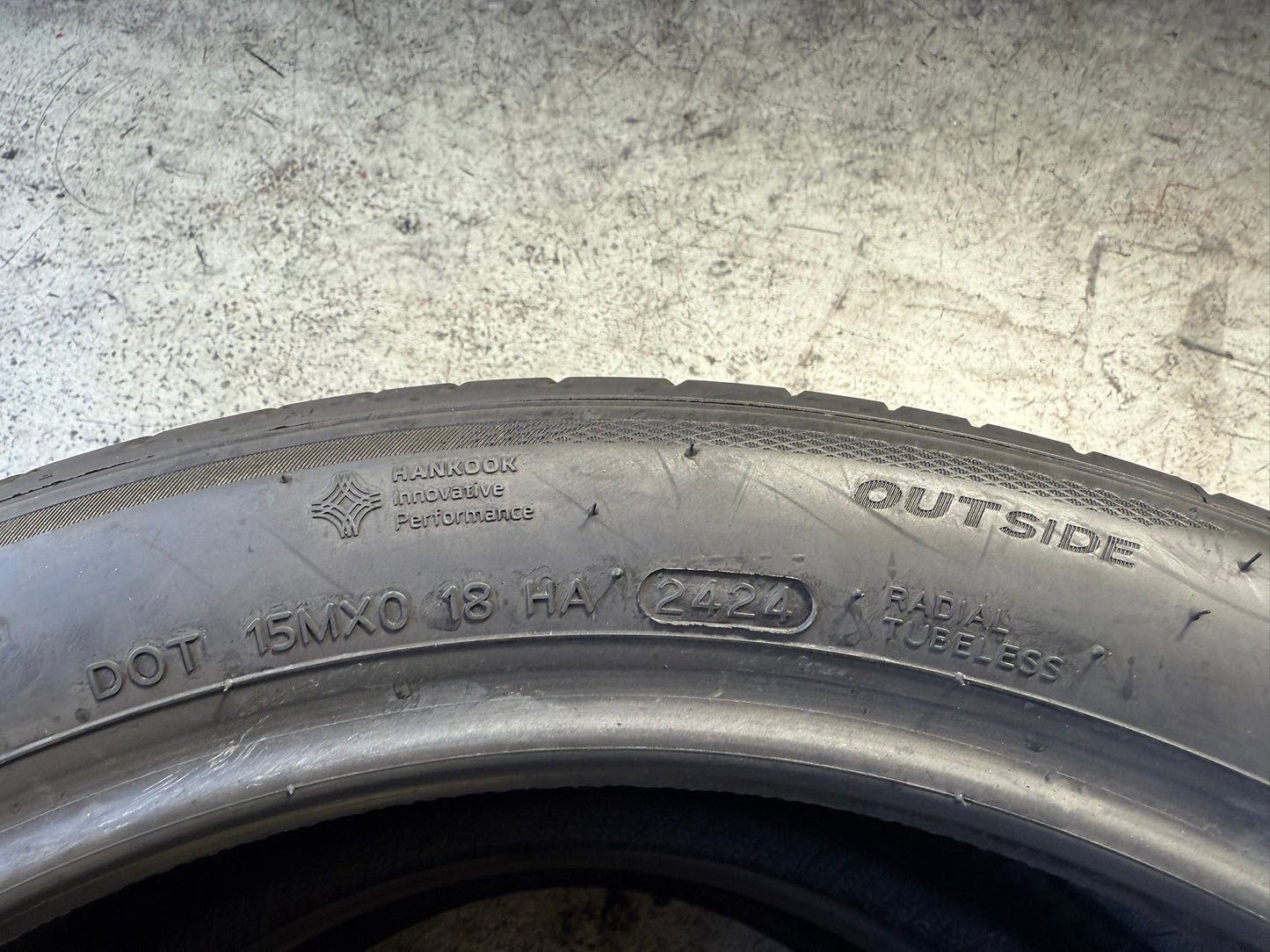 Usato: 2 Gomme 225/45R19 92V Hankook Estive 99% Residuo