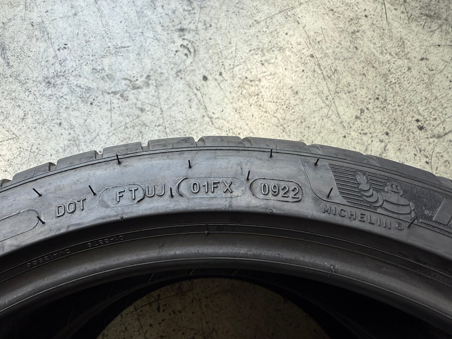 Usato: 2 Gomme 225/40R19 93Y XL Michelin Estive 85% Residuo