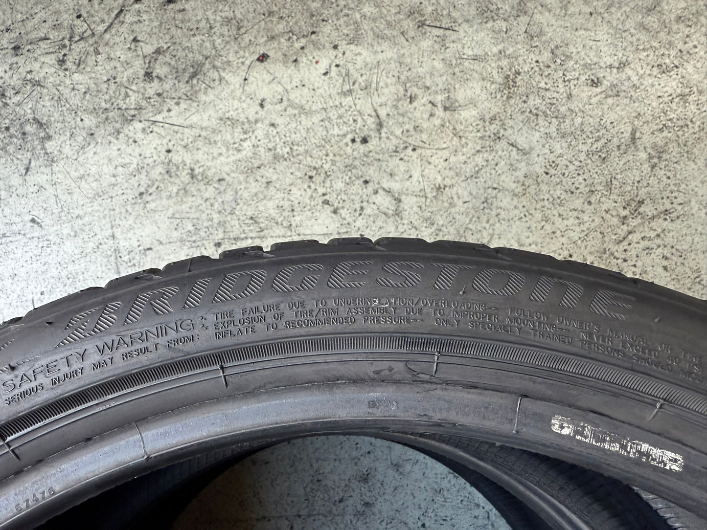 Usato: 2 Gomme 245/35R19 93Y XL Bridgestone Estive 90% Residuo