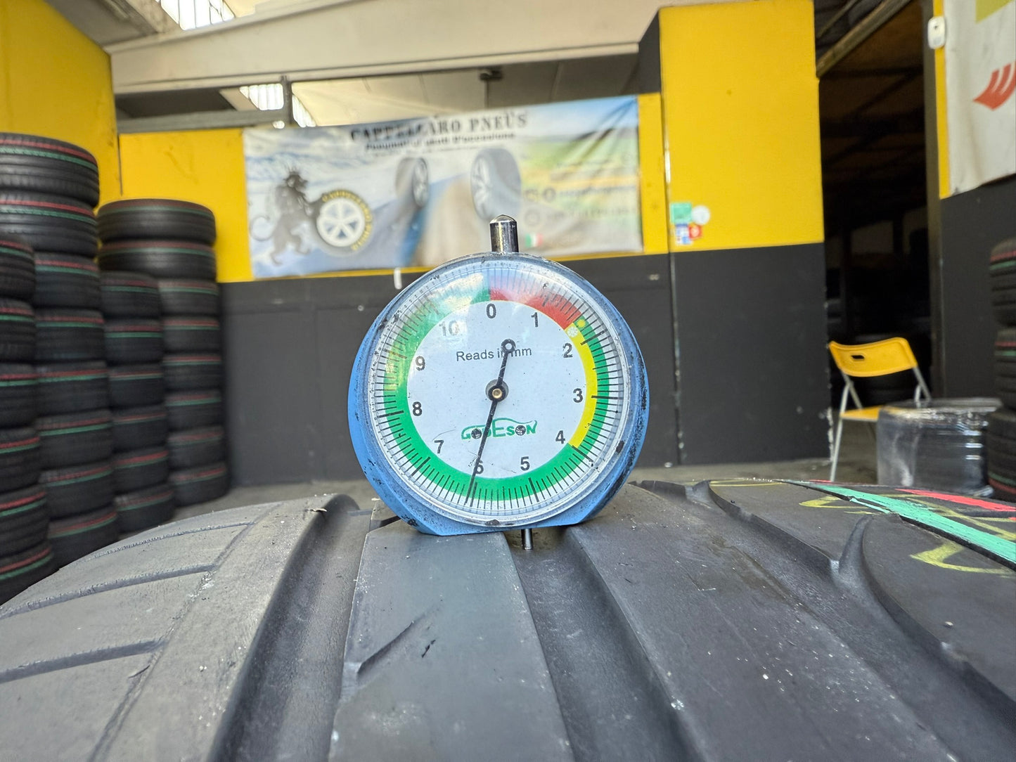 Usato: 2 Gomme 245/35R19 93Y XL Bridgestone Estive 90% Residuo