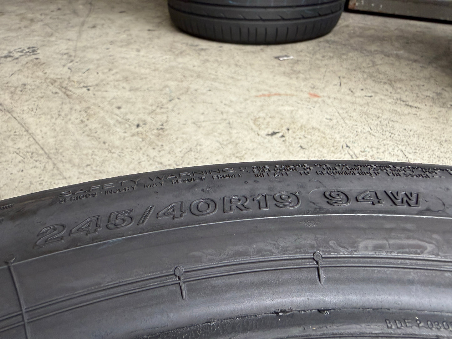 Usato: 2 Pneumatici Bridgestone Turanza T005 245/40R19 94W MFS Estivi 85% Residui