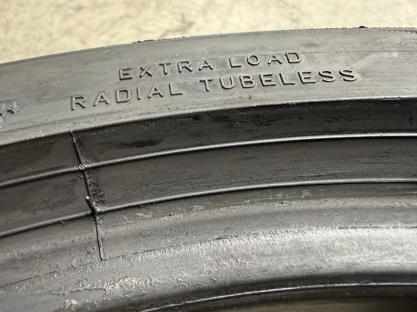 Usato: 2 Pneumatici Pirelli P Zero PZ4 245/40R19 98Y XL MFS Estivi 85% Residui