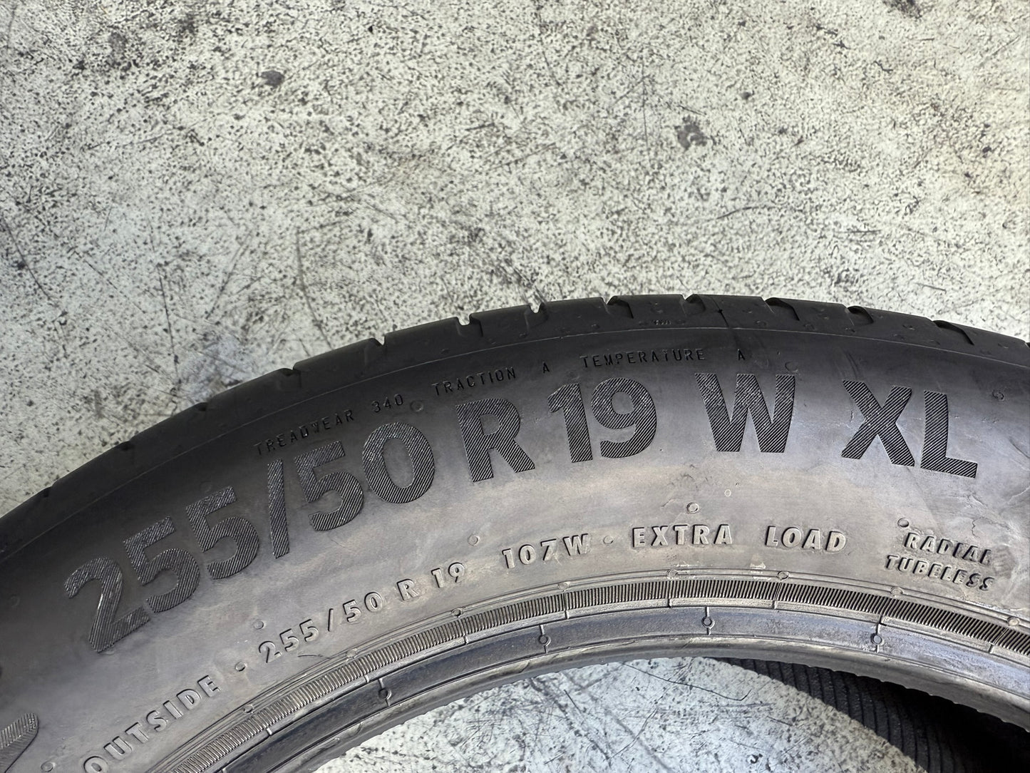 Usato: 4 Gomme 255/50R19 107W XL Continental Estive 85–90% Residuo