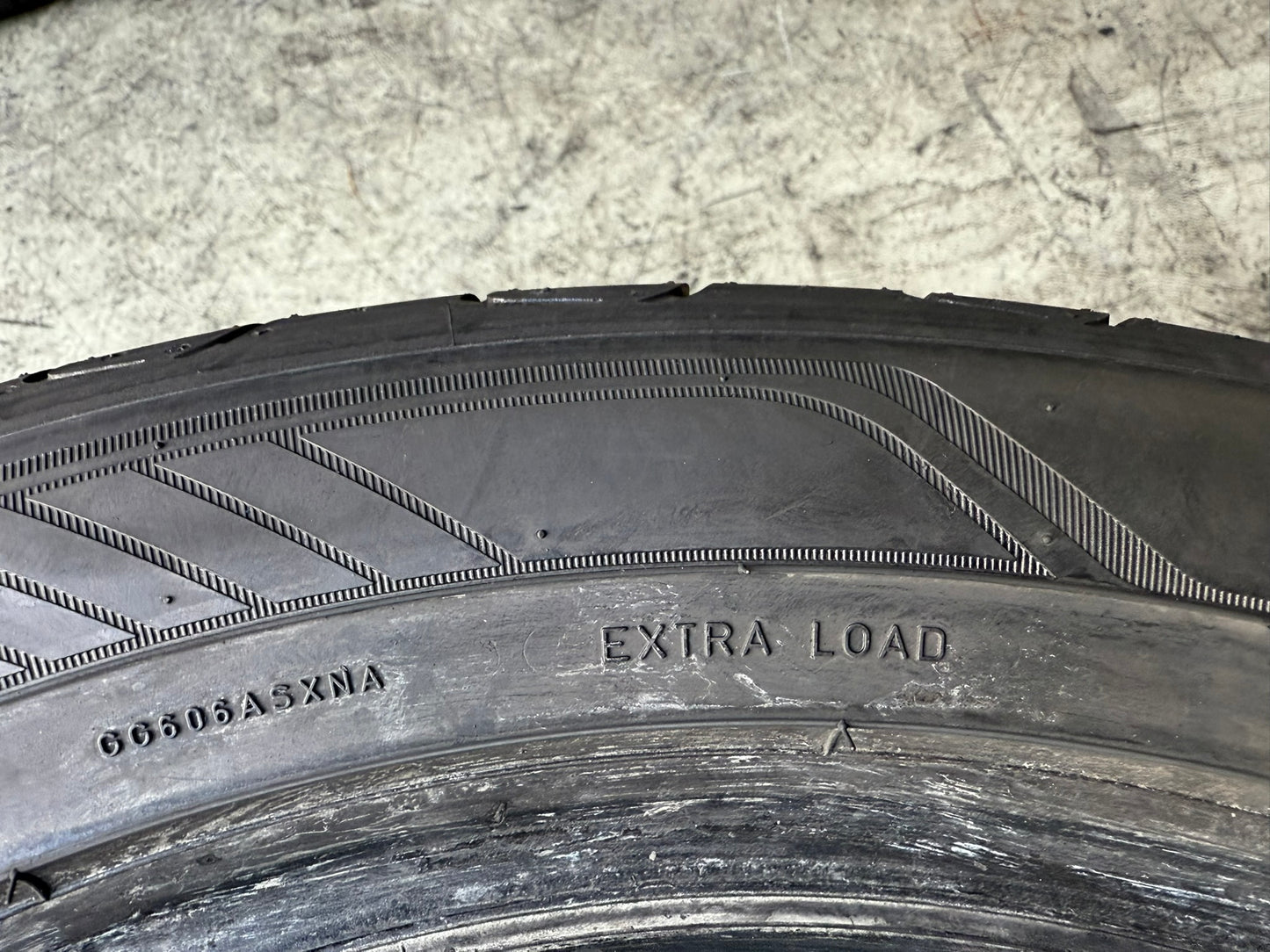 Usato: 2 Gomme 225/50R18 99W XL Goodyear Estive 95% Residuo