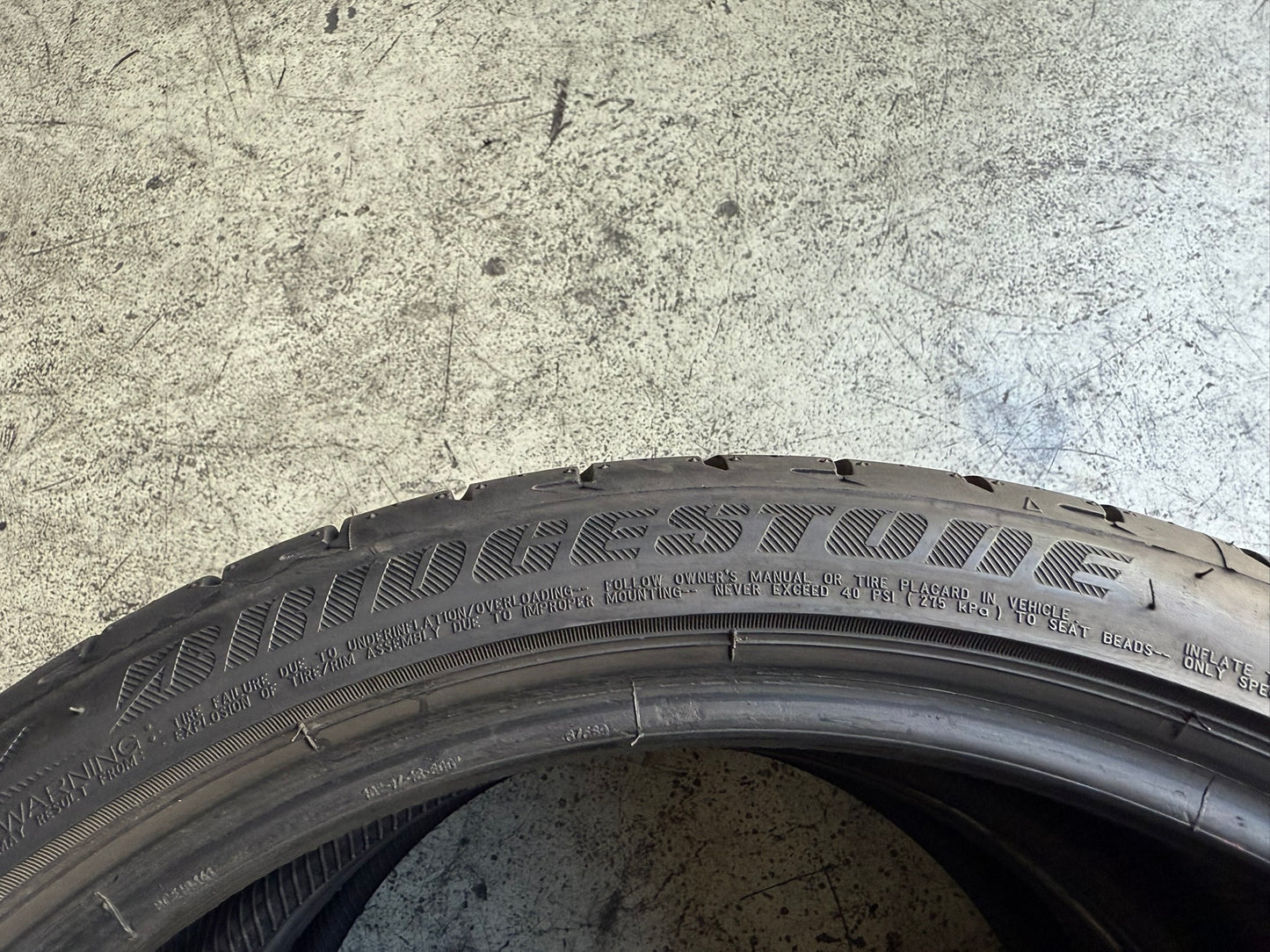 Usato: 2 Gomme 225/35R18 87Y XL Bridgestone Estive 95% Residuo