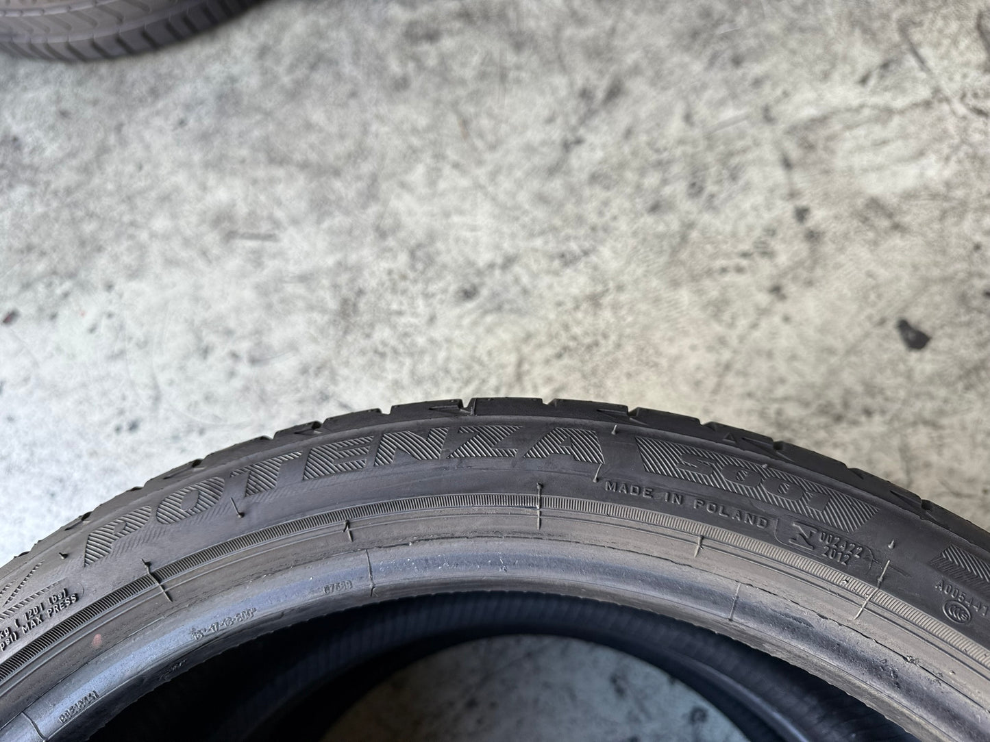 Usato: 2 Gomme 225/35R18 87Y XL Bridgestone Estive 95% Residuo