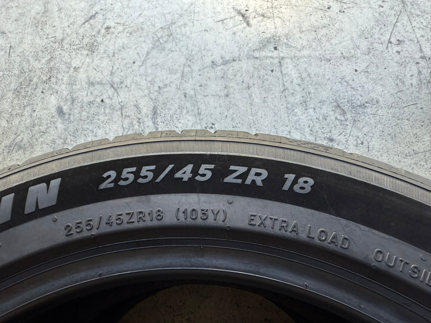 Usato: 2 Gomme 255/45R18 103Y XL Michelin Estive 85% Residuo