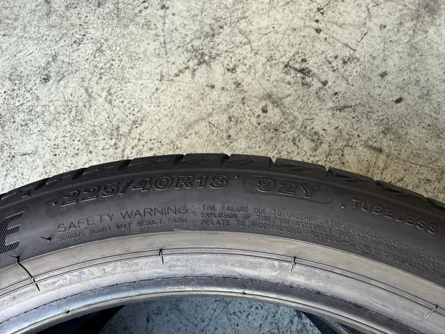 Usato: 2 Gomme 225/40R18 92Y XL Bridgestone Estive 85% Residuo