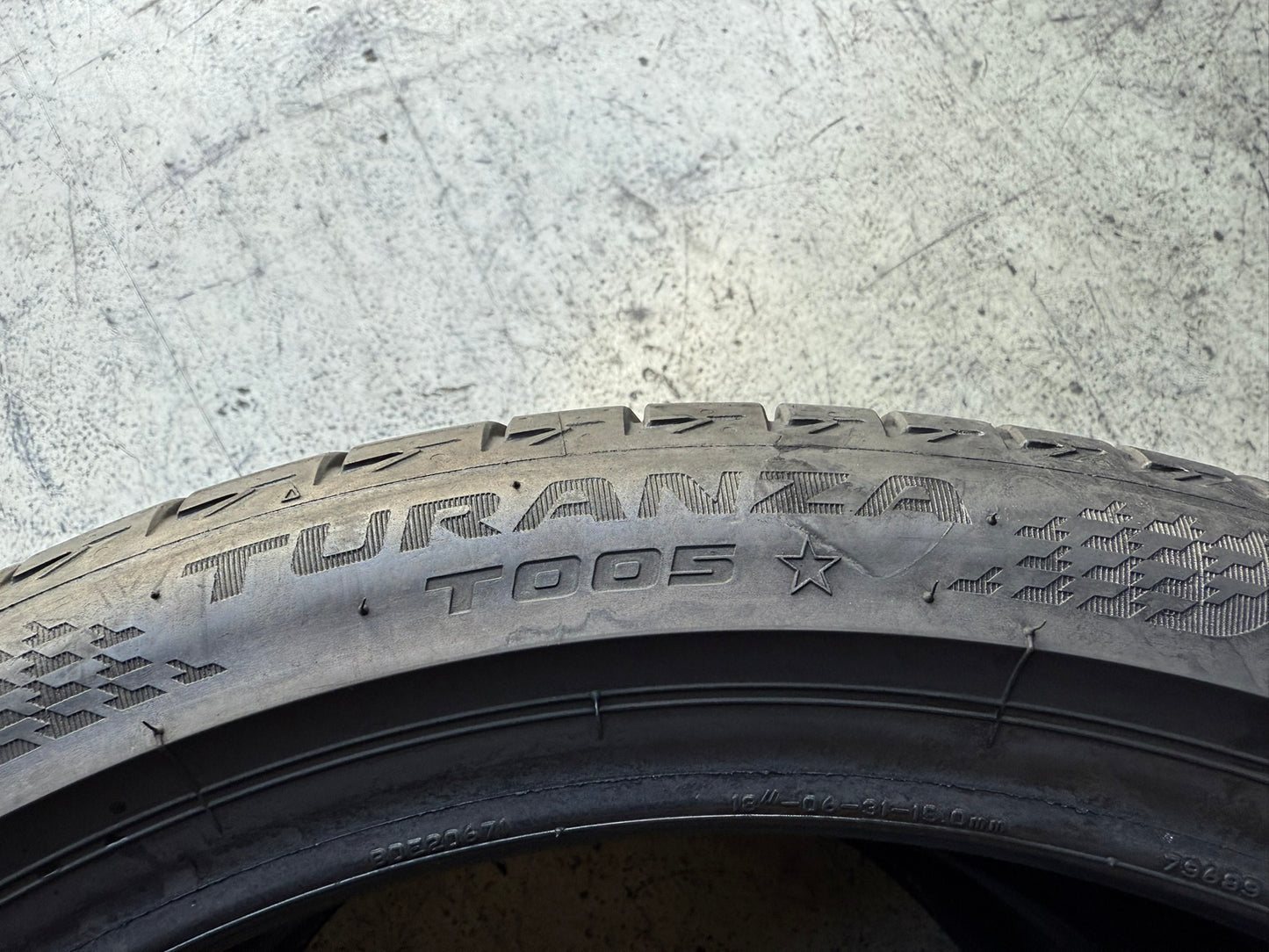 Usato: 2 Gomme 225/40R18 92Y XL Bridgestone Estive 85% Residuo