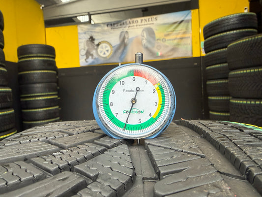 Usato: 2 Gomme 235/35R20 92V XL Michelin Invernali 90% residui