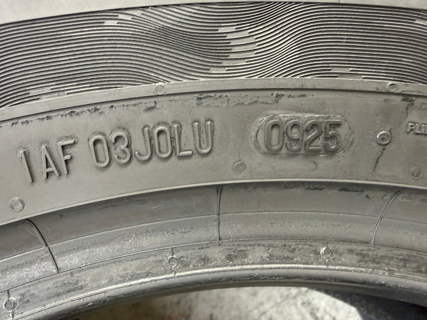 Usato: 2 Pneumatici Uniroyal RainExpert 5 265/65R17 112H FR EVc Estivi 90% Residui