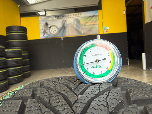 Usato: 4 Gomme 215/40R17 87V XL Nexen Invernali 99% residui