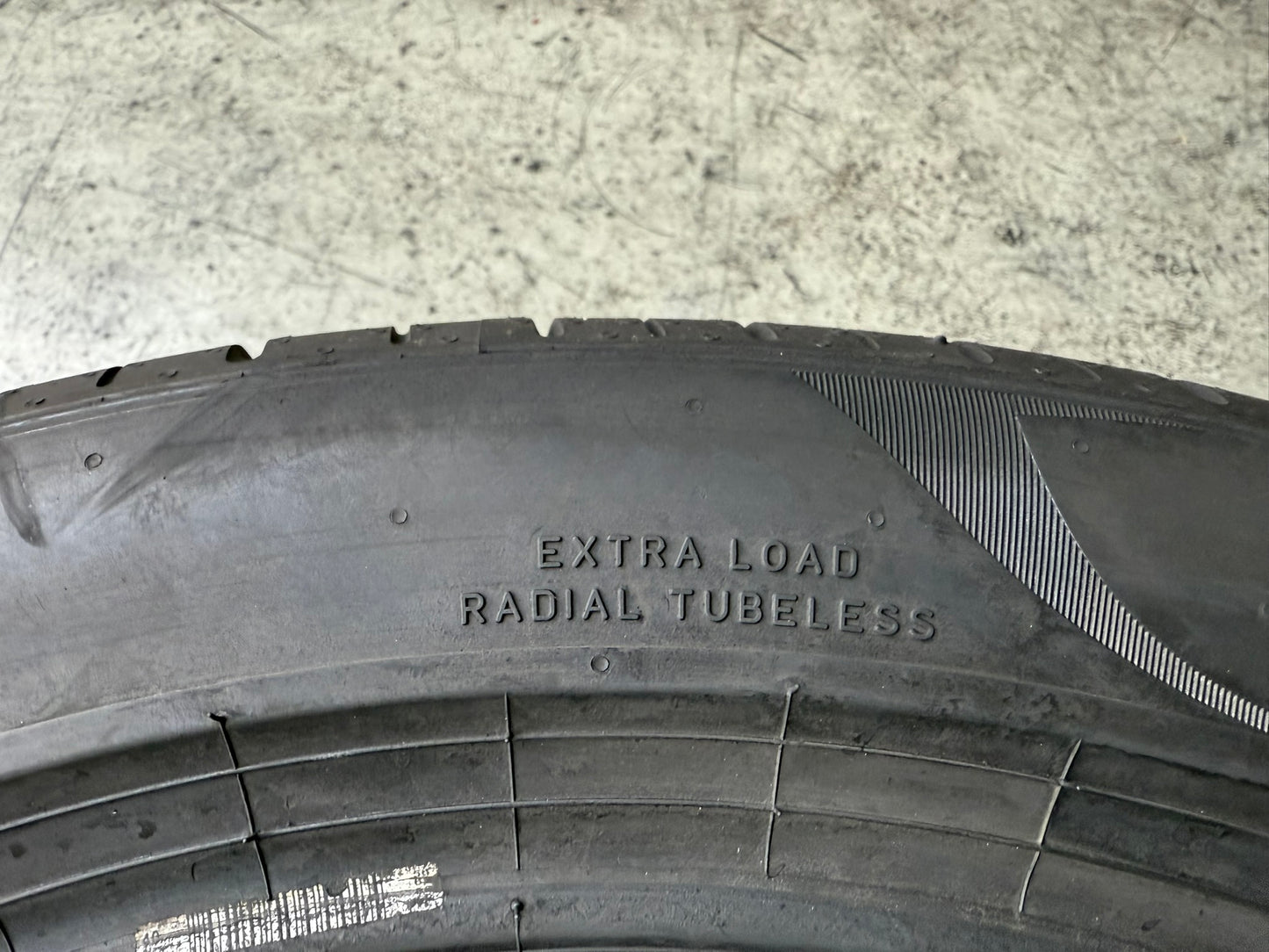 Usato: 2 Gomme 245/45R19 102Y XL Pirelli Estive 85% Residuo