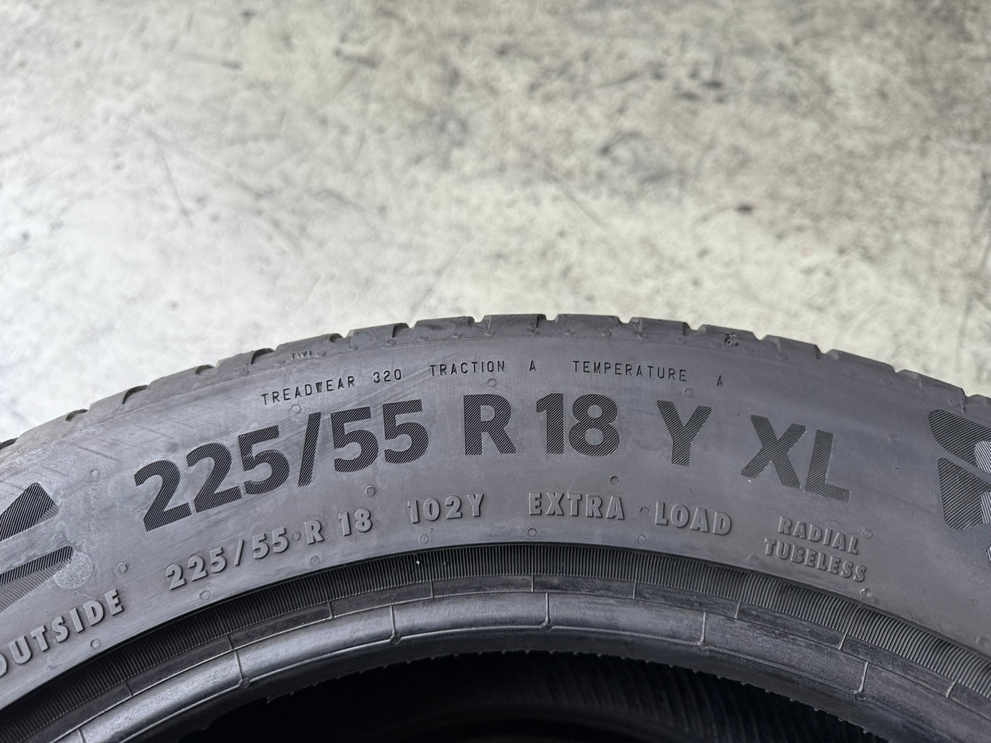 Usato: 2 Gomme 225/55R18 102Y XL Continental Estive 90% residui
