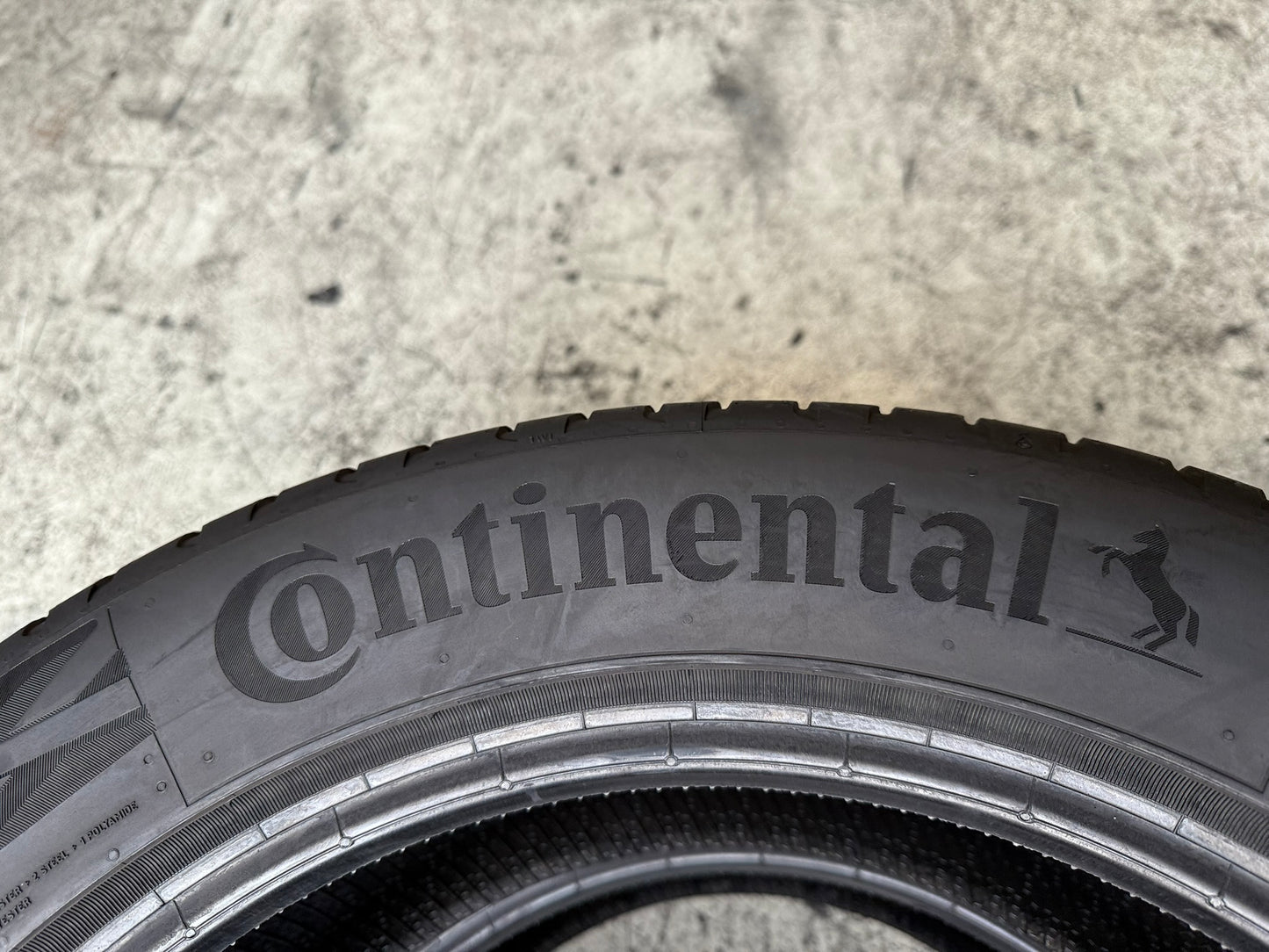 Usato: 2 Gomme 225/55R18 102Y XL Continental Estive 90% residui