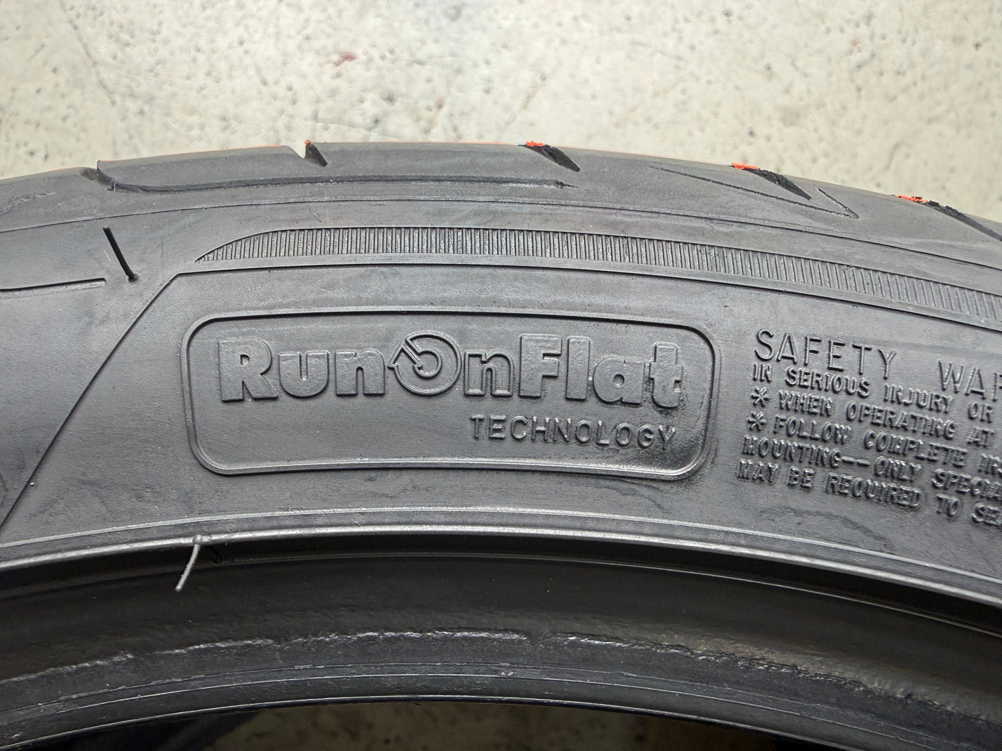 Usato: 2 Pneumatici Goodyear Eagle F1 Asymmetric 3 245/40R19 98Y XL (*) Run Flat MFS Estivi 85% Residui