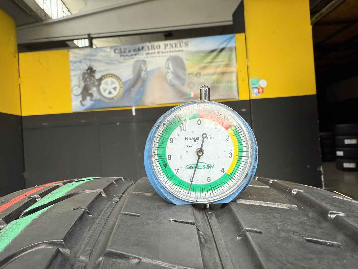 Usato: 2 Gomme 265/40R21 101Y Pirelli Estive 90% Residuo