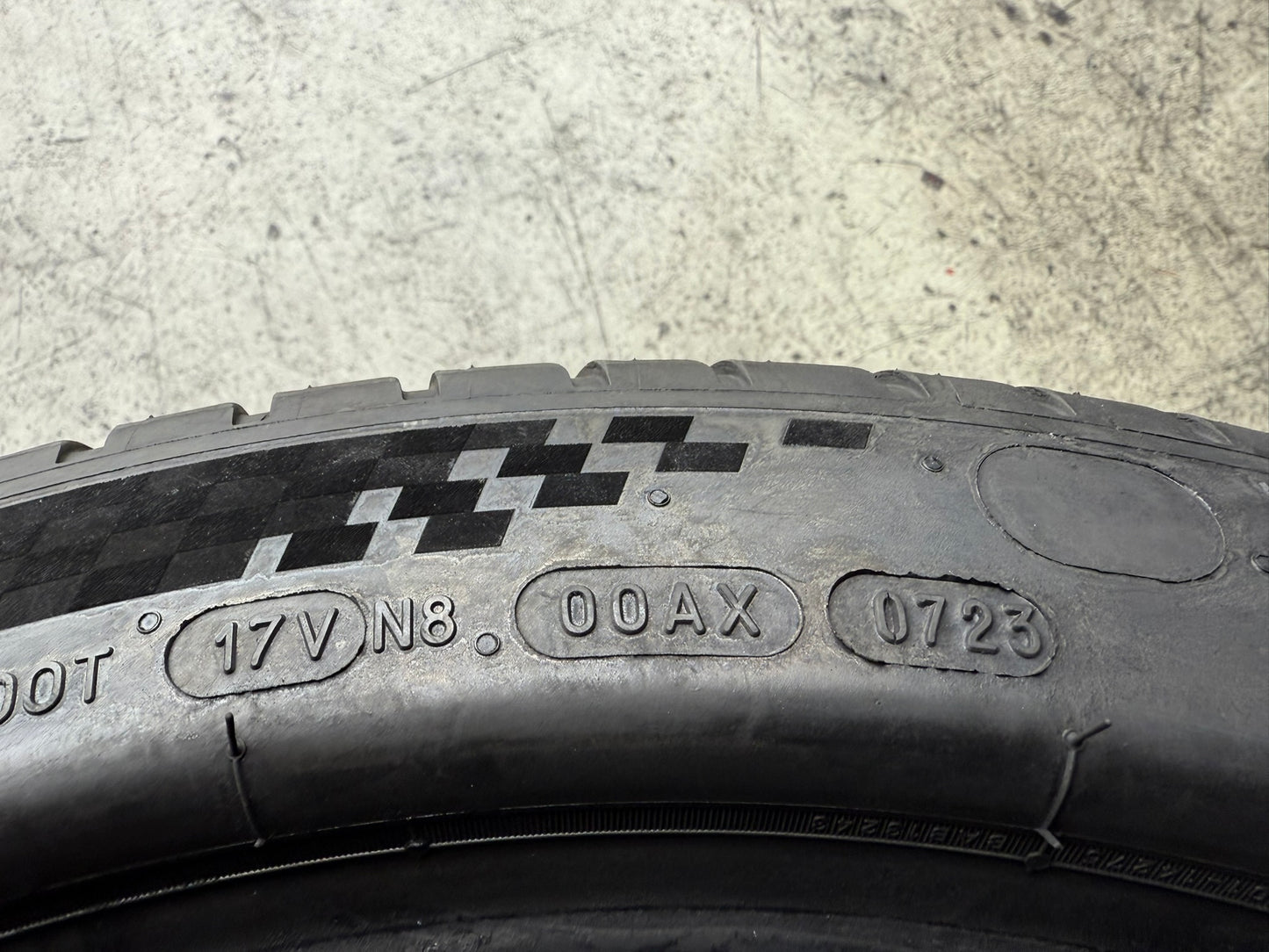 Usato: 2 Gomme 275/40R21 107Y XL Michelin Runflat Estive 90% Residuo