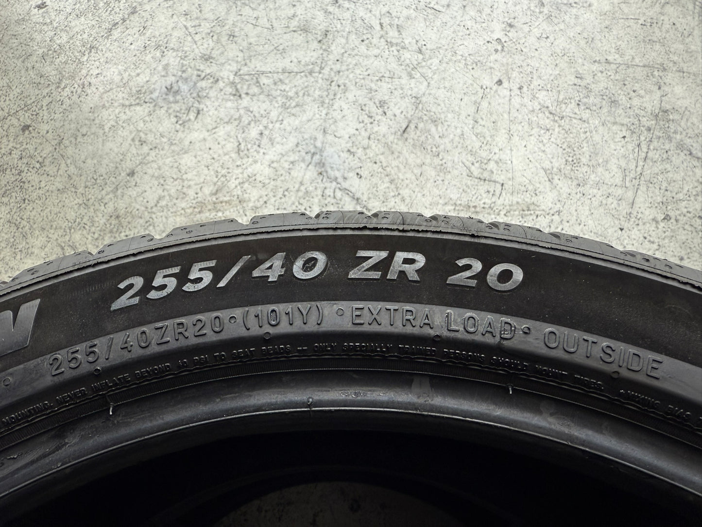 Usato: 2 Gomme 255/40R20 101Y XL Michelin Estive 95% Residuo