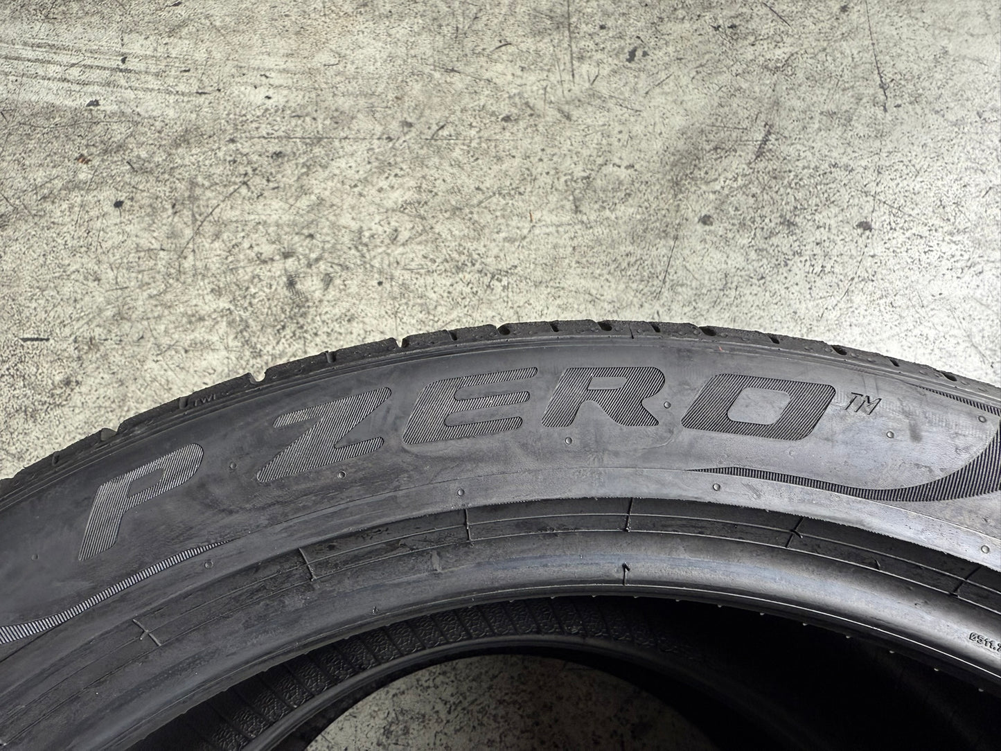 Usato: 2 Gomme 295/35R20 105Y XL Pirelli Estive 90% Residuo