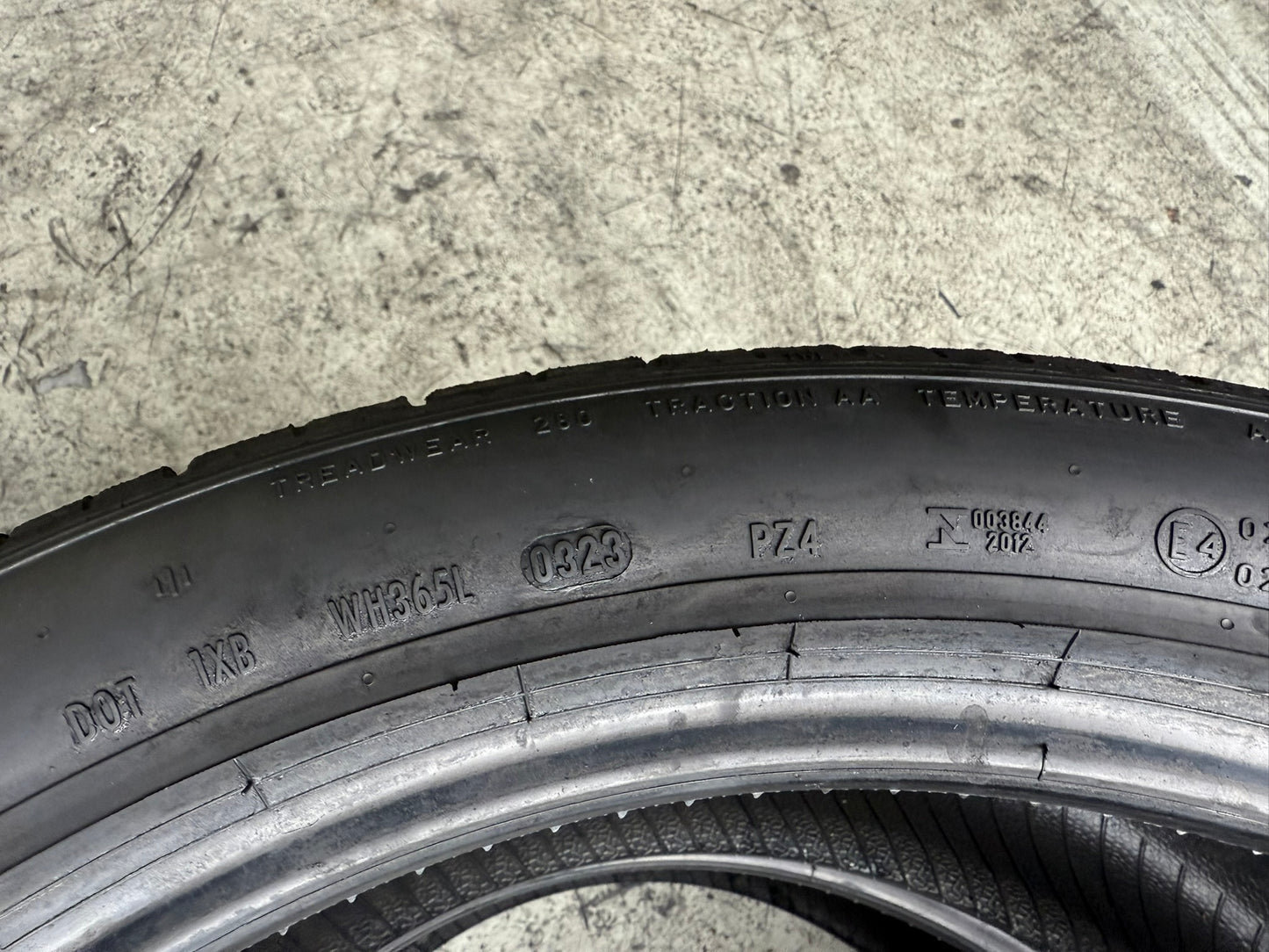 Usato: 2 Gomme 295/35R20 105Y XL Pirelli Estive 90% Residuo