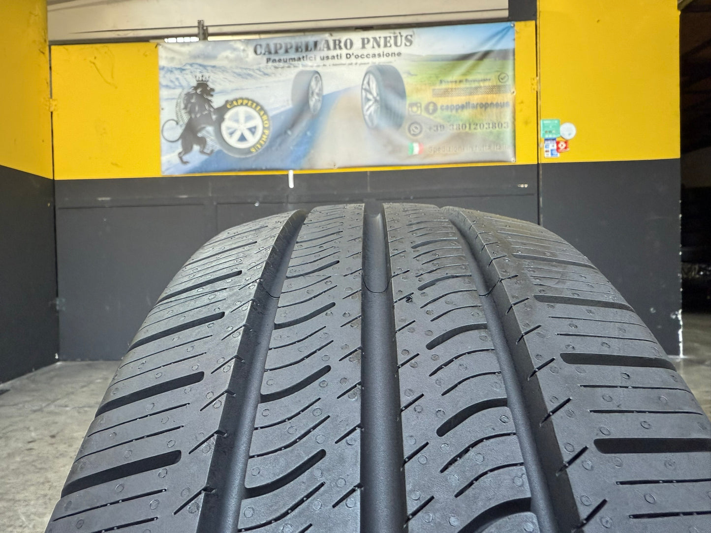 Nuovo: 2 Gomme 235/65R16 C 115/113R Pirelli 4 Stagioni