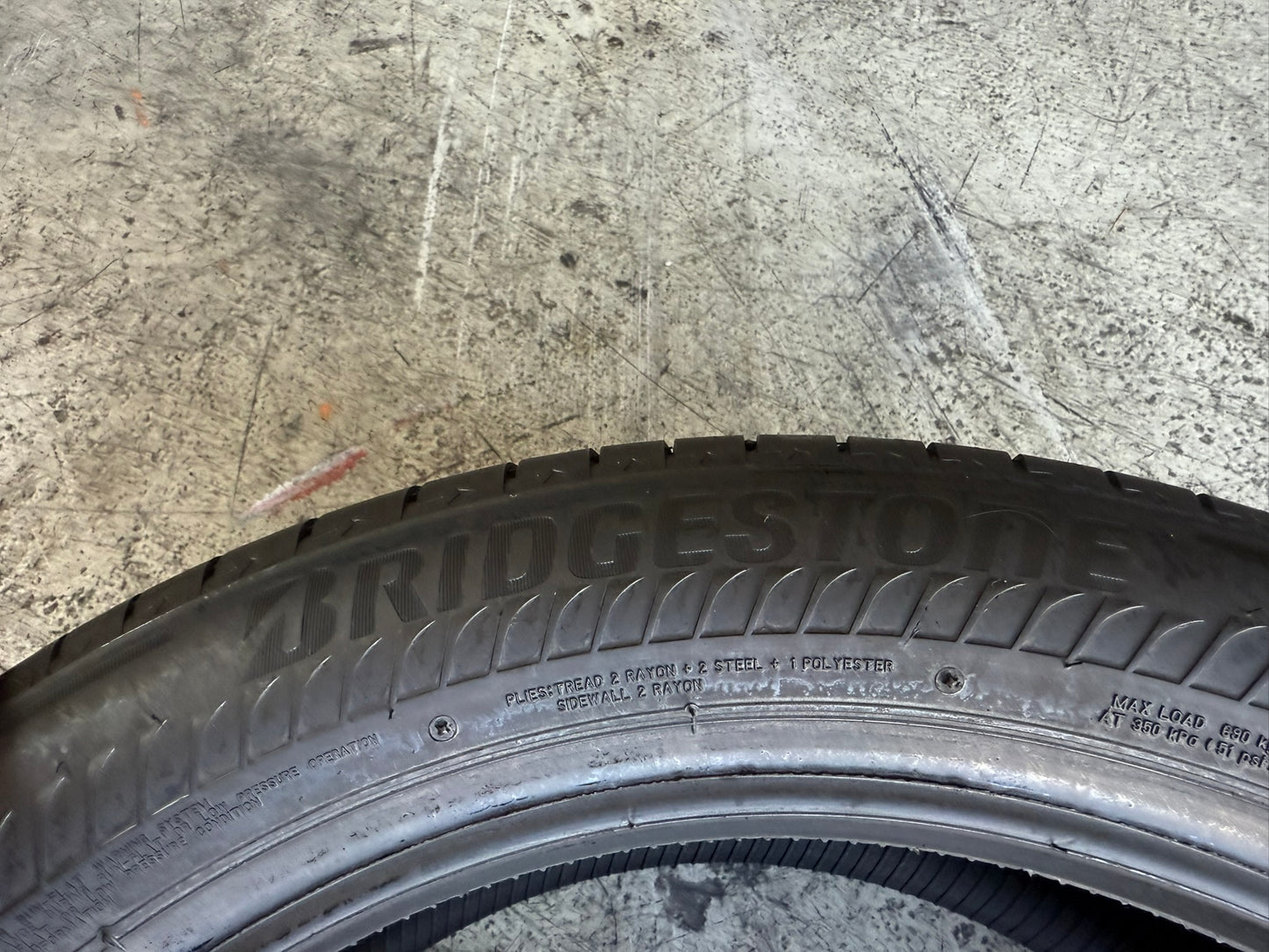 Usato: 1 Gomma 225/50R18 95V Bridgestone RFT Estiva 99% residui