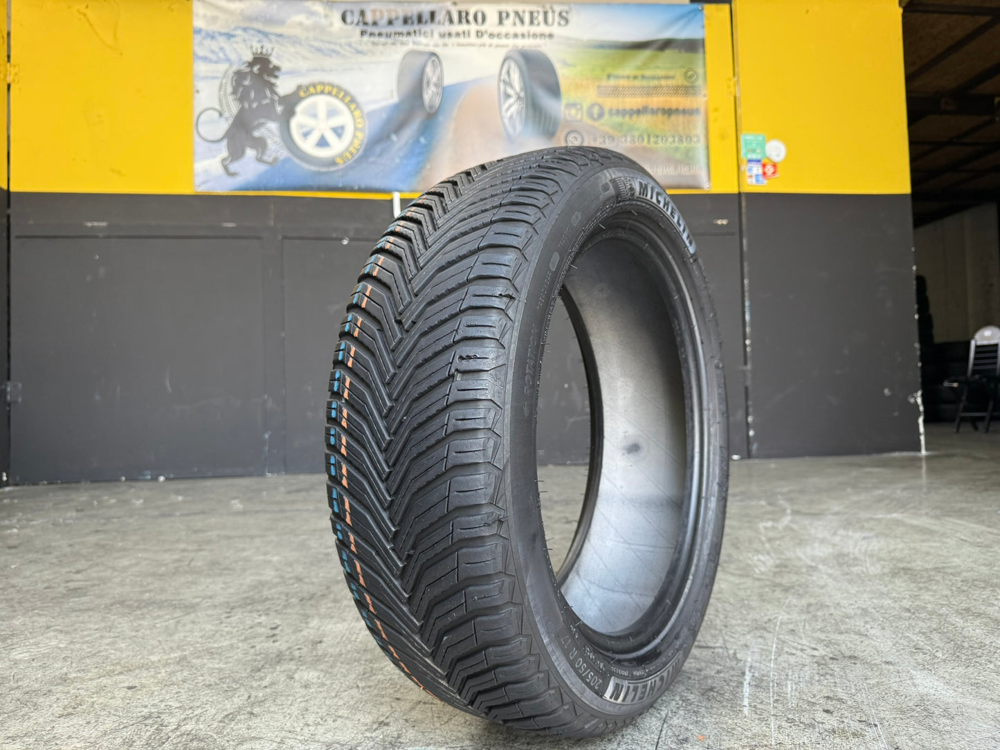 Usato: 1 Gomma 205/50R17 93W XL Michelin 4 Stagioni 90% residui
