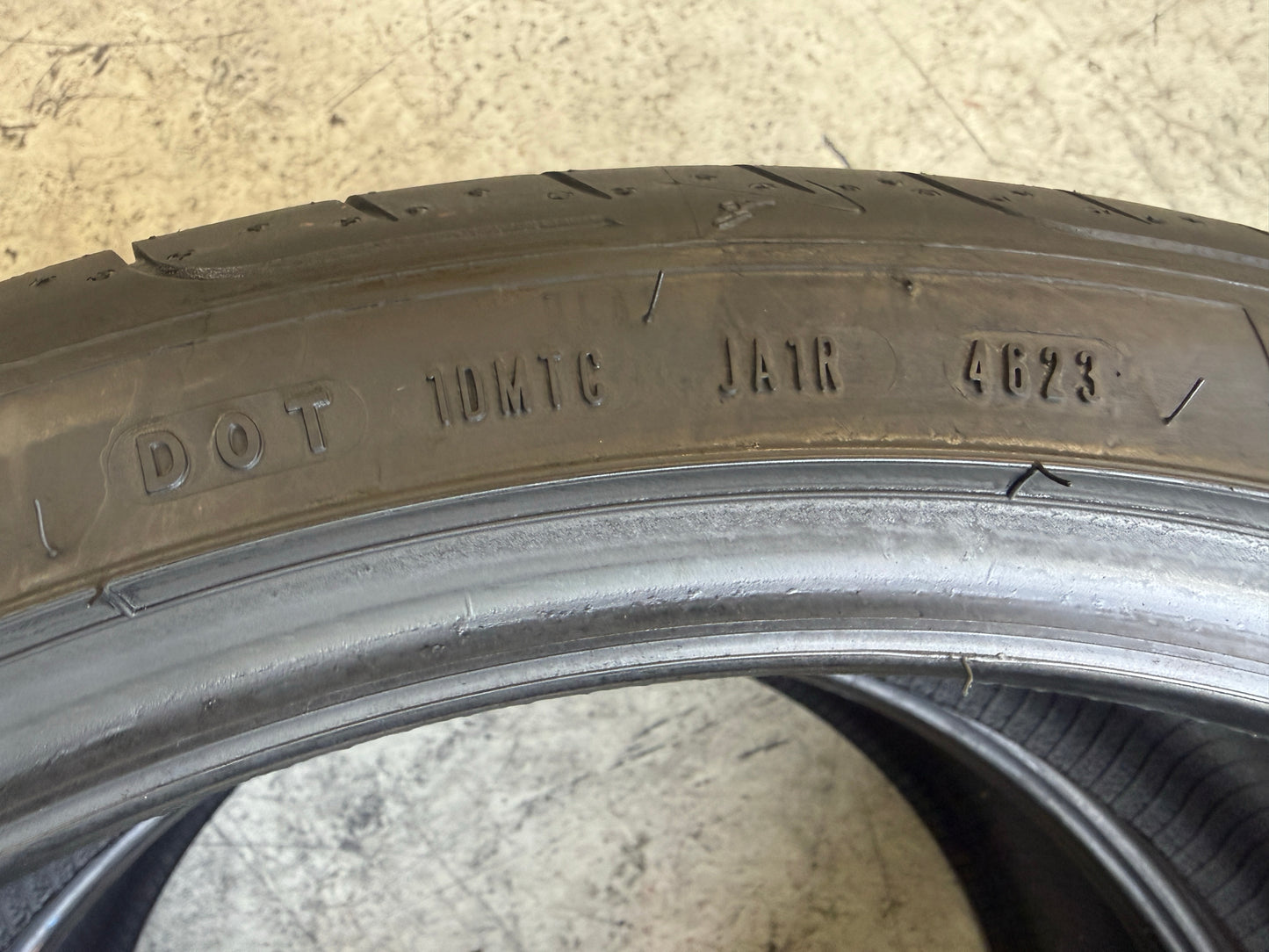 Usato: 2 Pneumatici Goodyear Eagle F1 Asymmetric 3 225/40R20 94Y XL (*) MFS Run Flat EVR Estivi 90% Residui