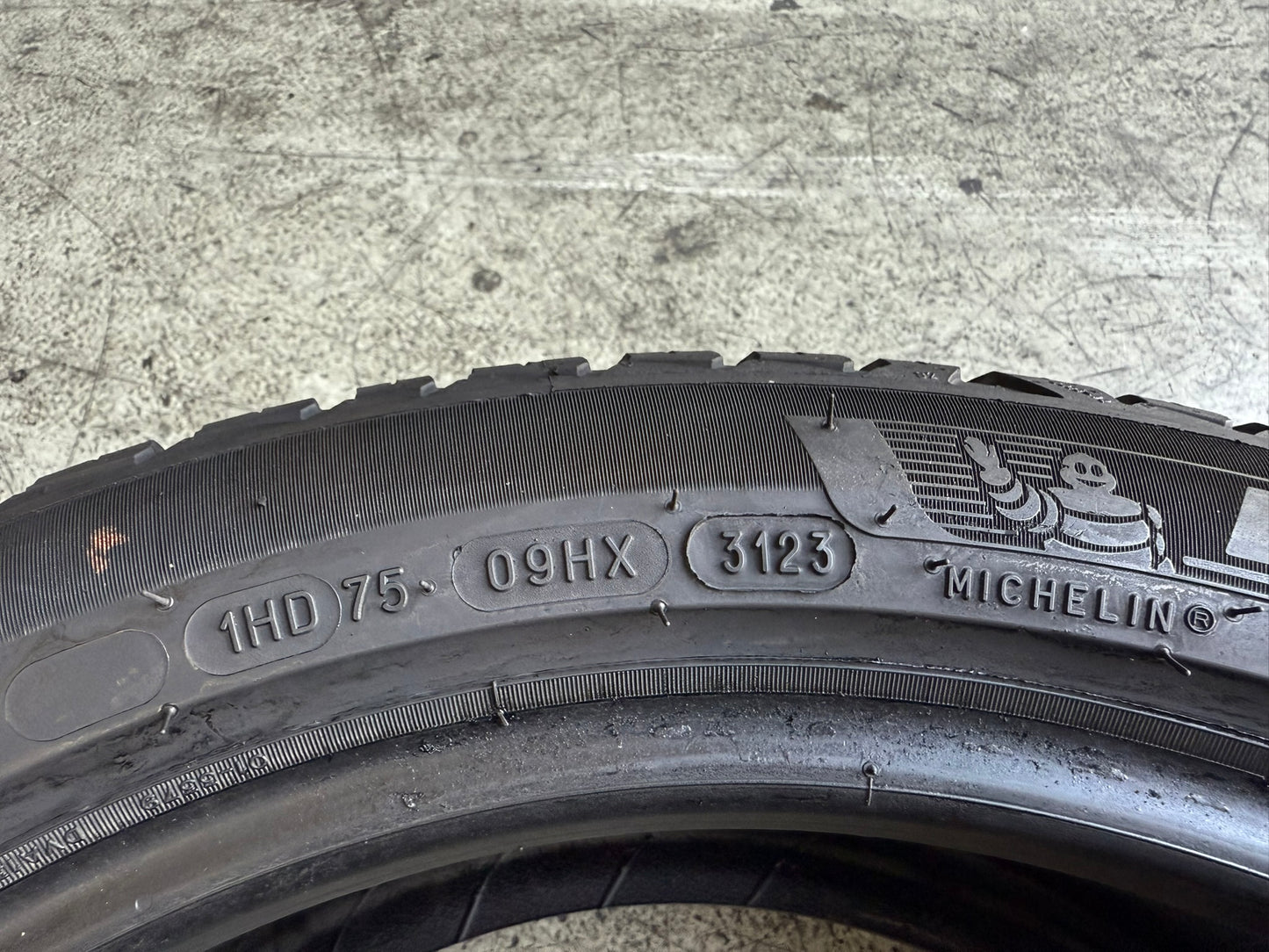 Usato: 1 Gomma 205/50R17 93W XL Michelin 4 Stagioni 90% residui