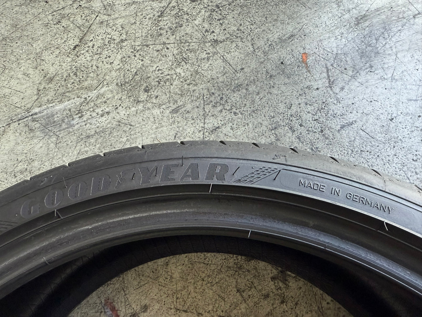 Usato: 1 Gomma 275/30R20 97Y XL Goodyear Estiva 85% residui