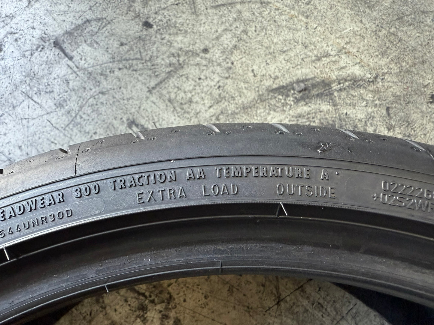 Usato: 1 Gomma 275/30R20 97Y XL Goodyear Estiva 85% residui