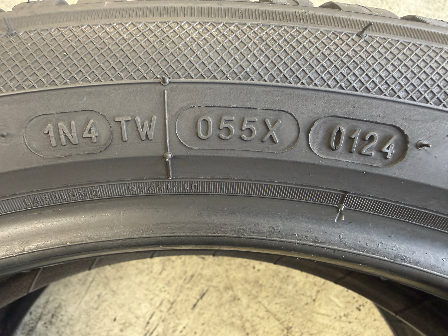 Usato: 2 Pneumatici Kleber Quadraxer 3 195/55R20 95H XL 4 Stagioni 95% Residui