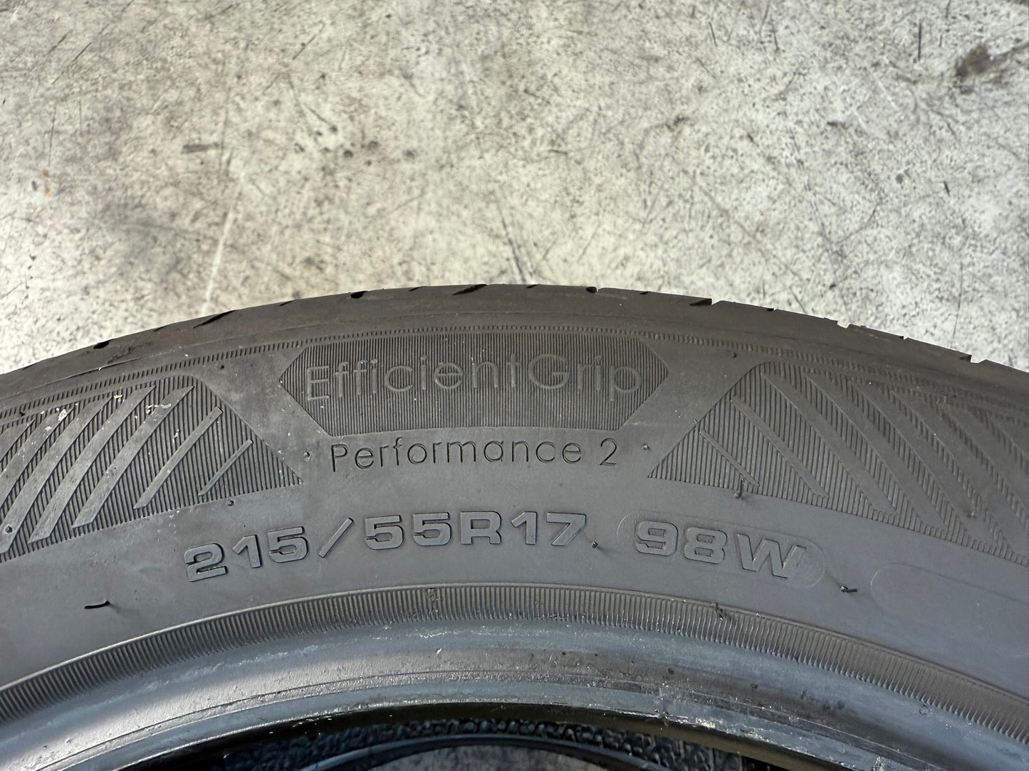 Usato: 2 Gomme 215/55R17 98W XL Goodyear Estive 80% residuo