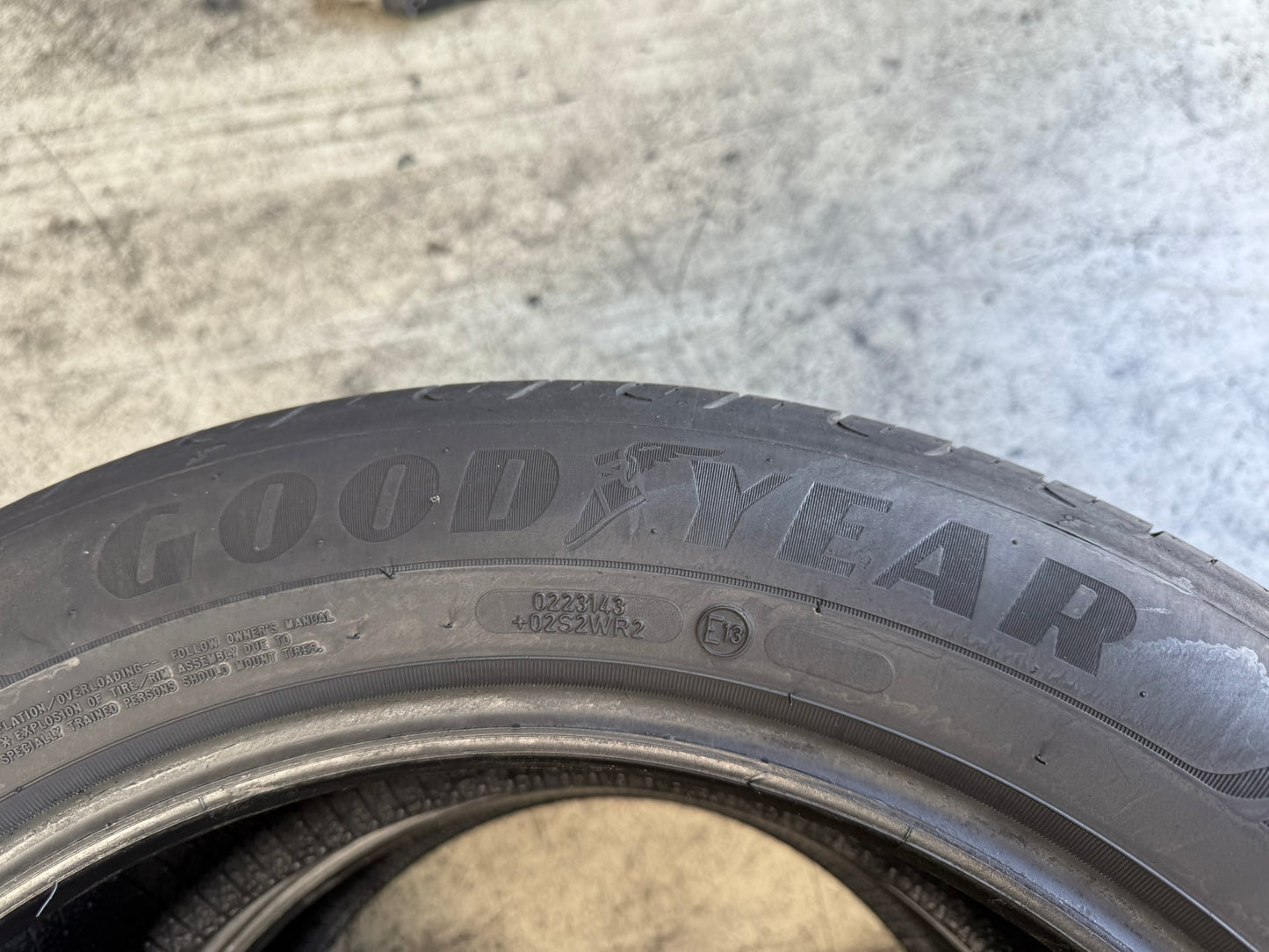 Usato: 2 Gomme 215/55R17 98W XL Goodyear Estive 80% residuo