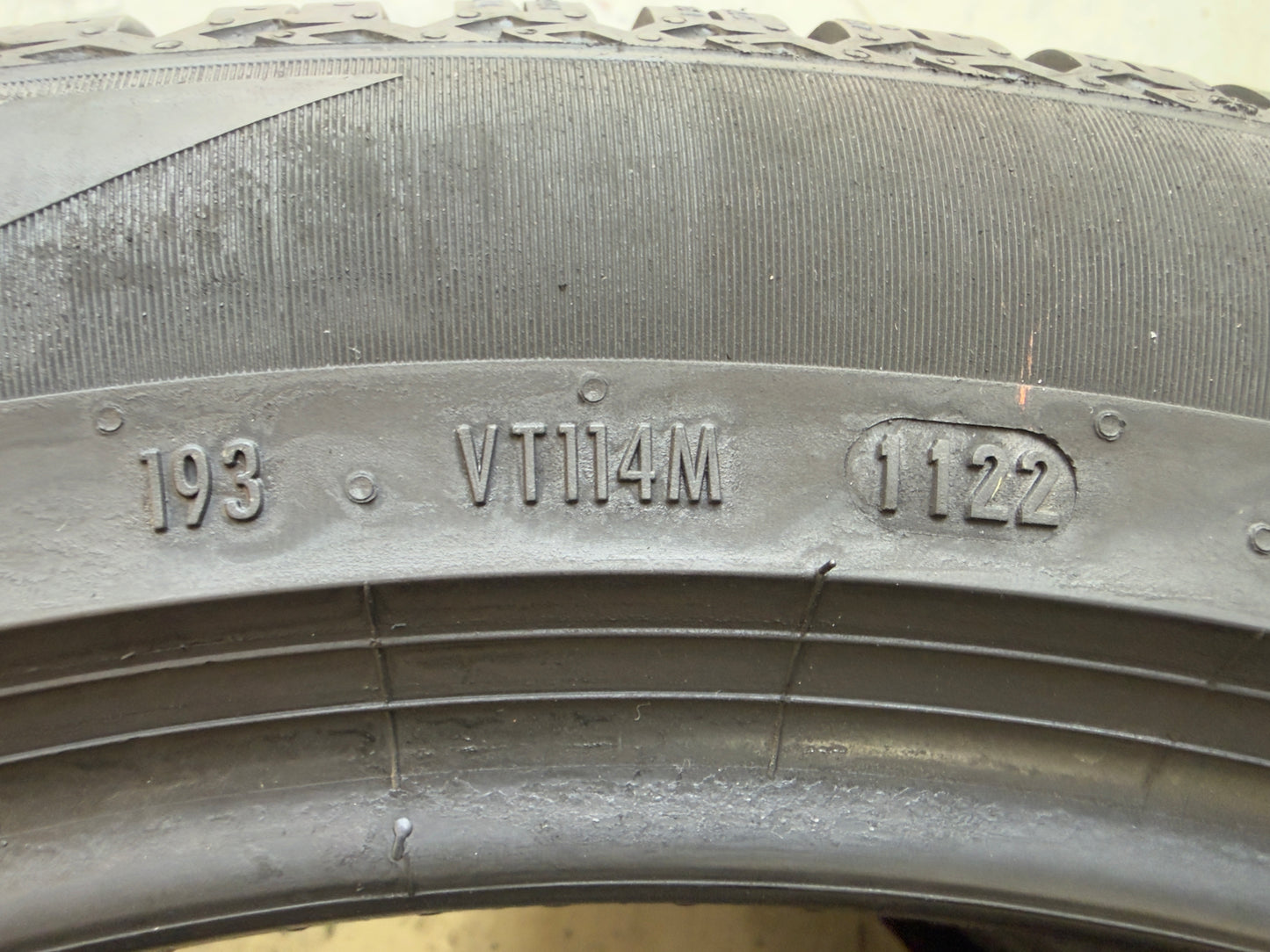 Usato: 2 Pneumatici Pirelli Scorpion All Season SF2 235/50R20 104Y XL J M+S Seal Inside 80% Residui