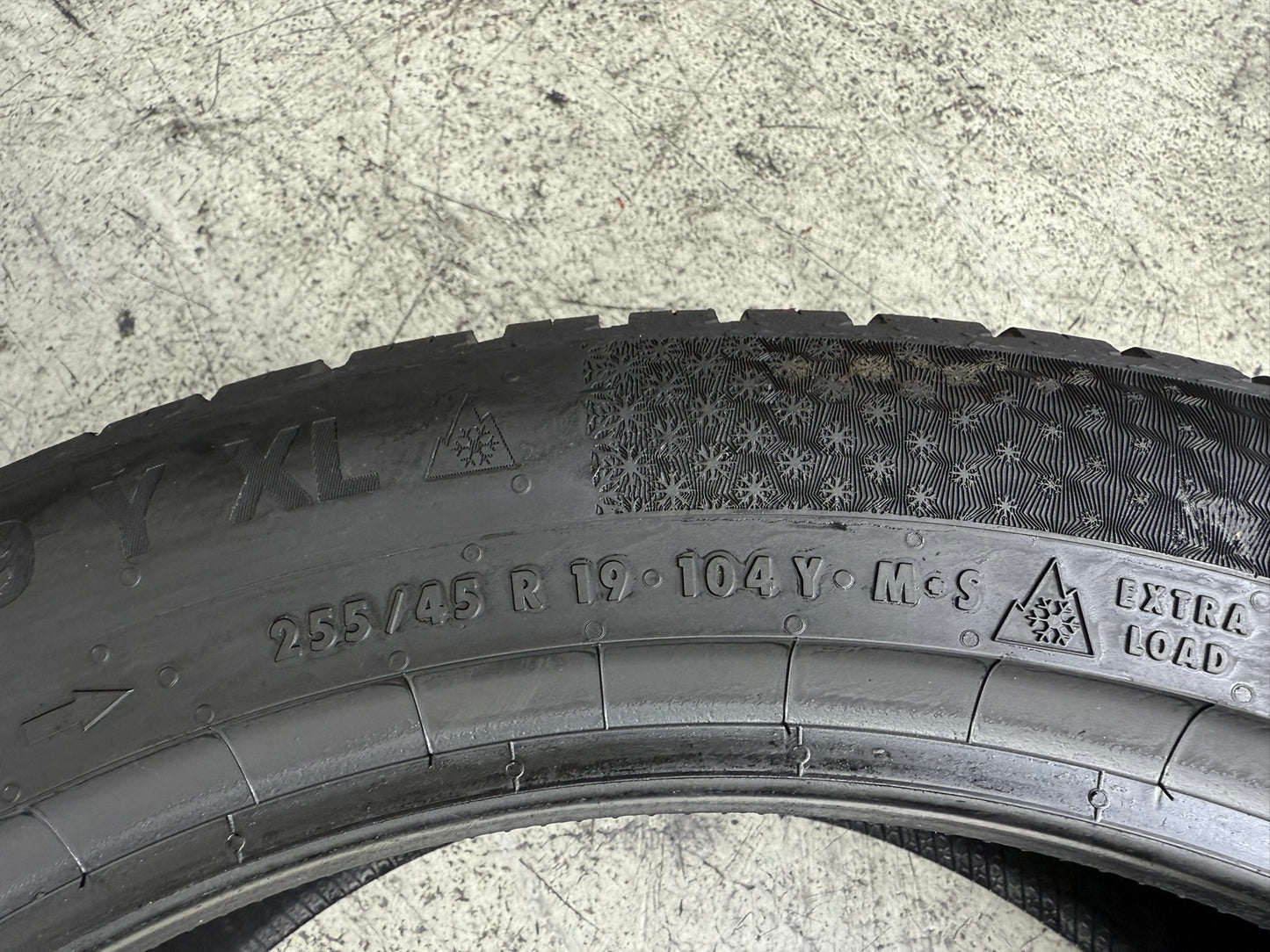 Usato: 4 Gomme 255/45R19 104Y XL Continental 4 Stagioni 80% residui