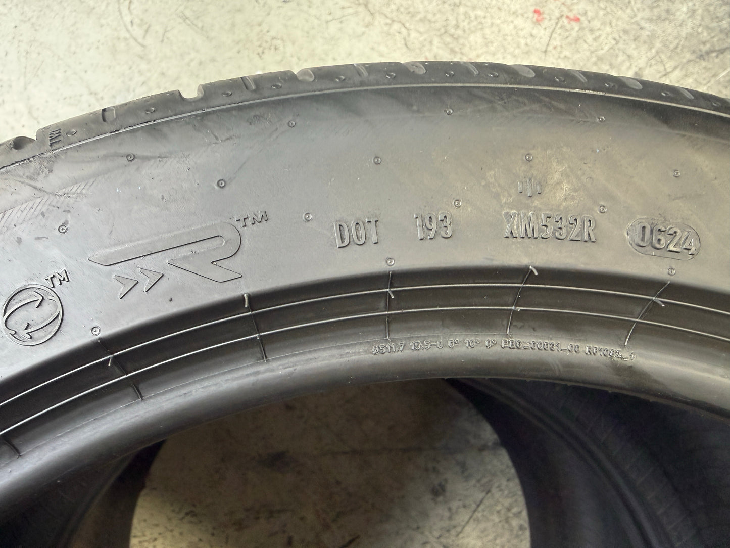 Usato: 2 Pneumatici Pirelli P Zero E 285/40R20 108Y XL ELECT Estivi 85% Residui