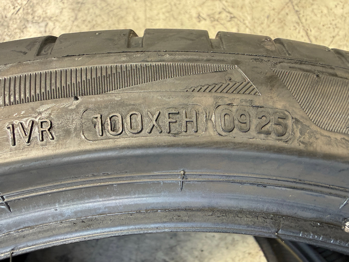 Usato: 2 Pneumatici Bridgestone Turanza 6 215/45R20 95H XL Enliten Estivi 90% Residui