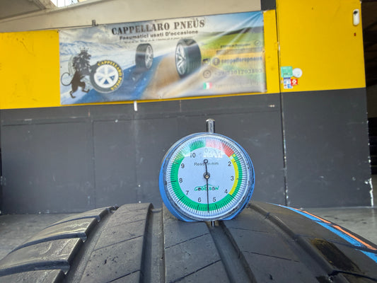 Usato: 2 Gomme 215/55R17 94V Bridgestone Pneumatici Estivi 85% residui