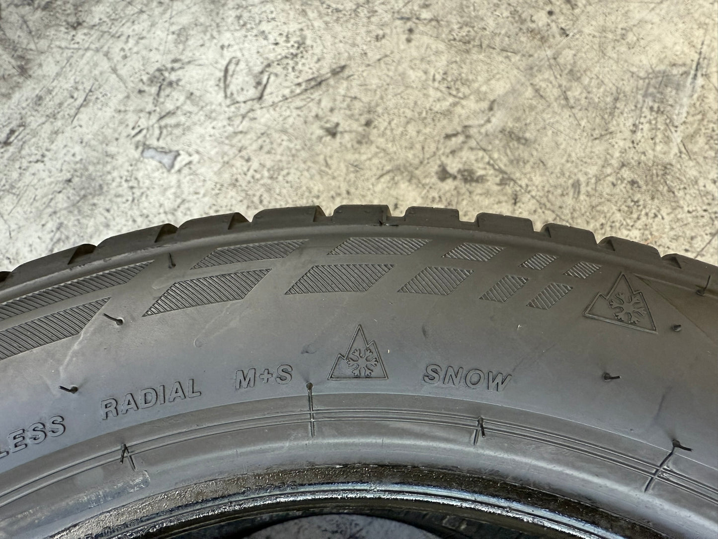 Usato: 2 Gomme 195/55R16 91V XL Firestone Quattro Stagioni 85% residui