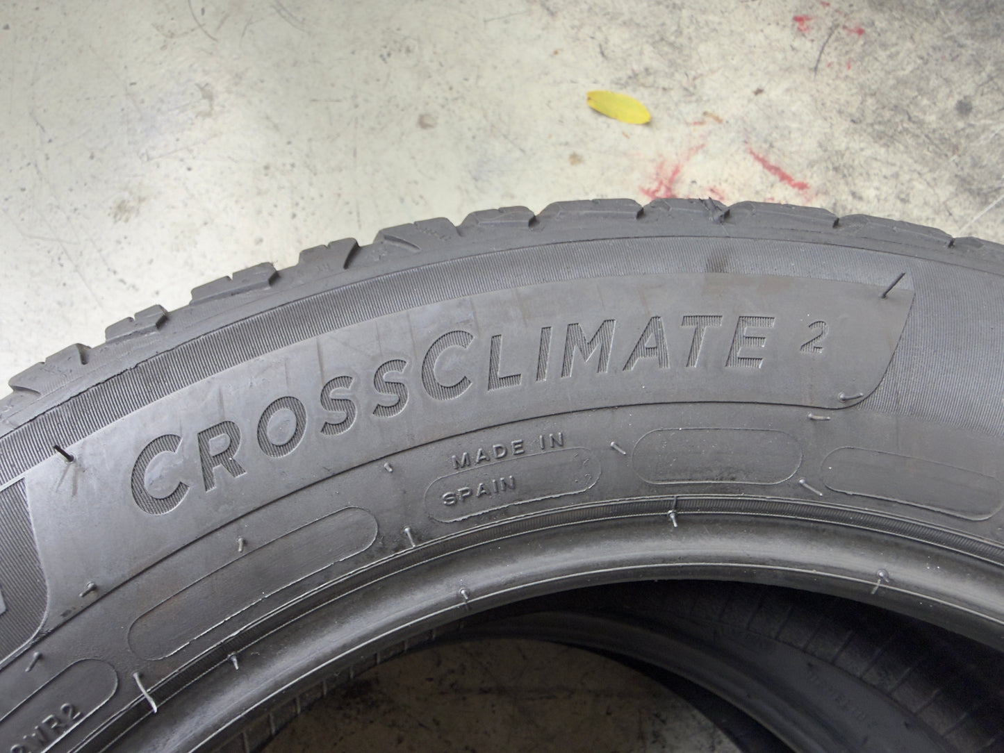 Usato: 2 Pneumatici Michelin CrossClimate 2 205/55R16 91H 4 Stagioni 85% Residui